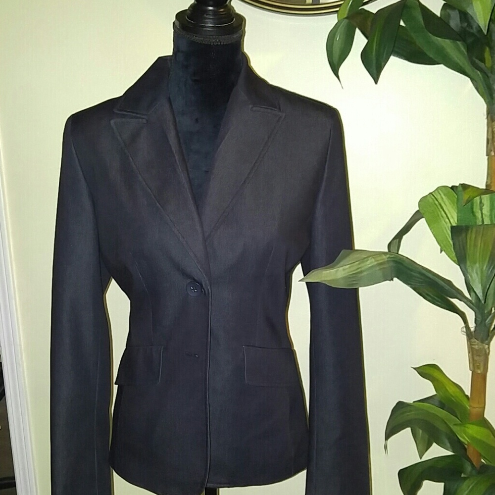 Casual Corner black blazer